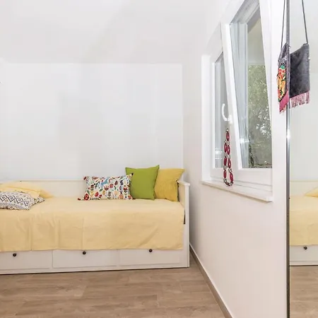 Gorgeous In With Kitchen Crikvenica